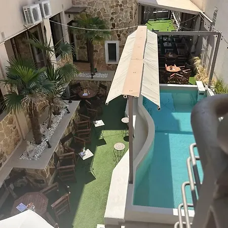 Kladis Club Holidays מלון דירות