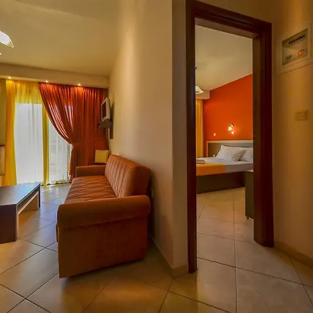 Apartmanhotel Kladis Club Holidays 4*